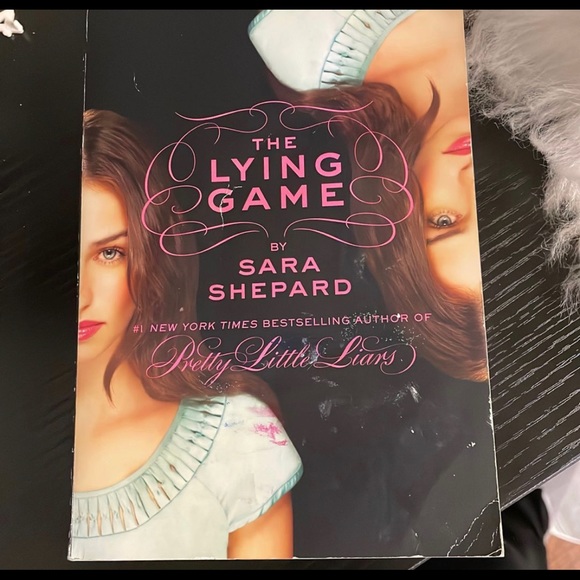 The Lying Game - Picture 1 of 1